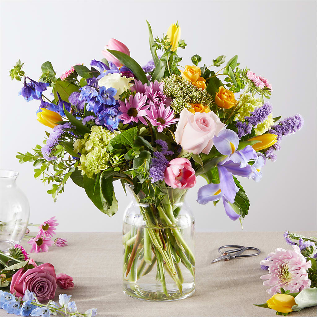 Pastel Tradition - A Florist Original – STEMZ FLORIST & TREASURES, Calgary AB