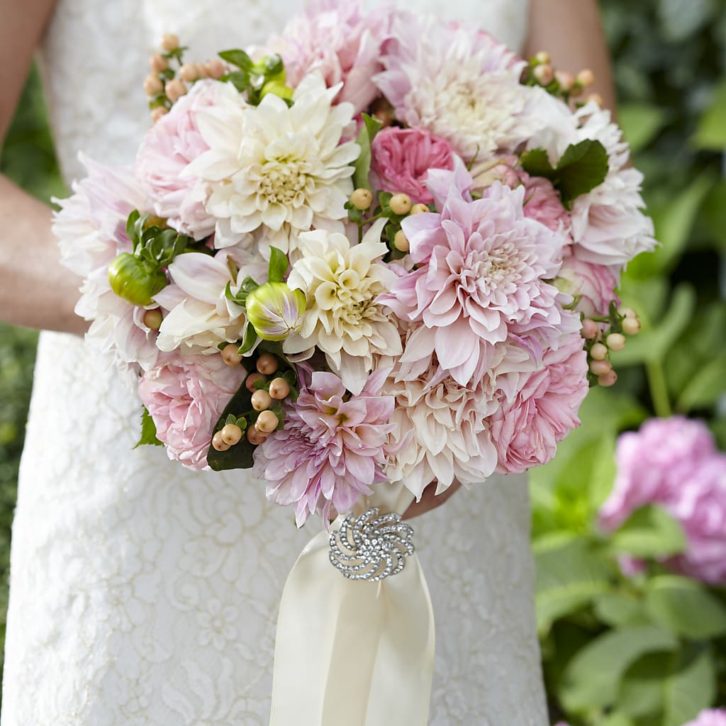 Heart's Promise Bouquet – STEMZ FLORIST & TREASURES, Calgary AB