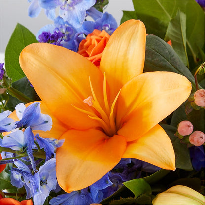 Radiant Citrus Box Bouquet – STEMZ FLORIST & TREASURES, Calgary AB