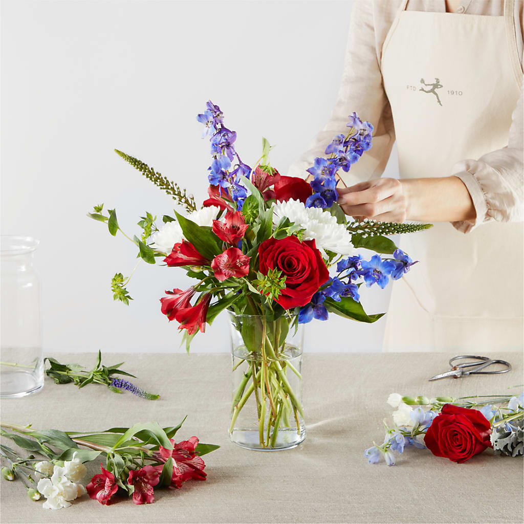 Star Spangled - A Florist Original – STEMZ FLORIST & TREASURES, Calgary AB