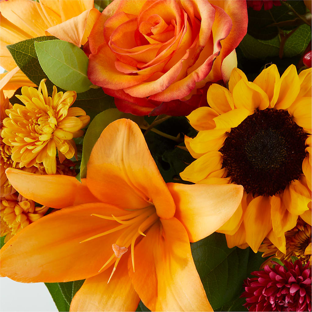 Grateful Centerpiece – STEMZ FLORIST & TREASURES, Calgary AB