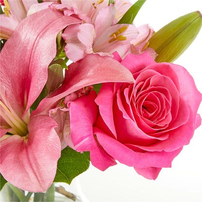 Lots of Love Bouquet – STEMZ FLORIST & TREASURES, Calgary AB
